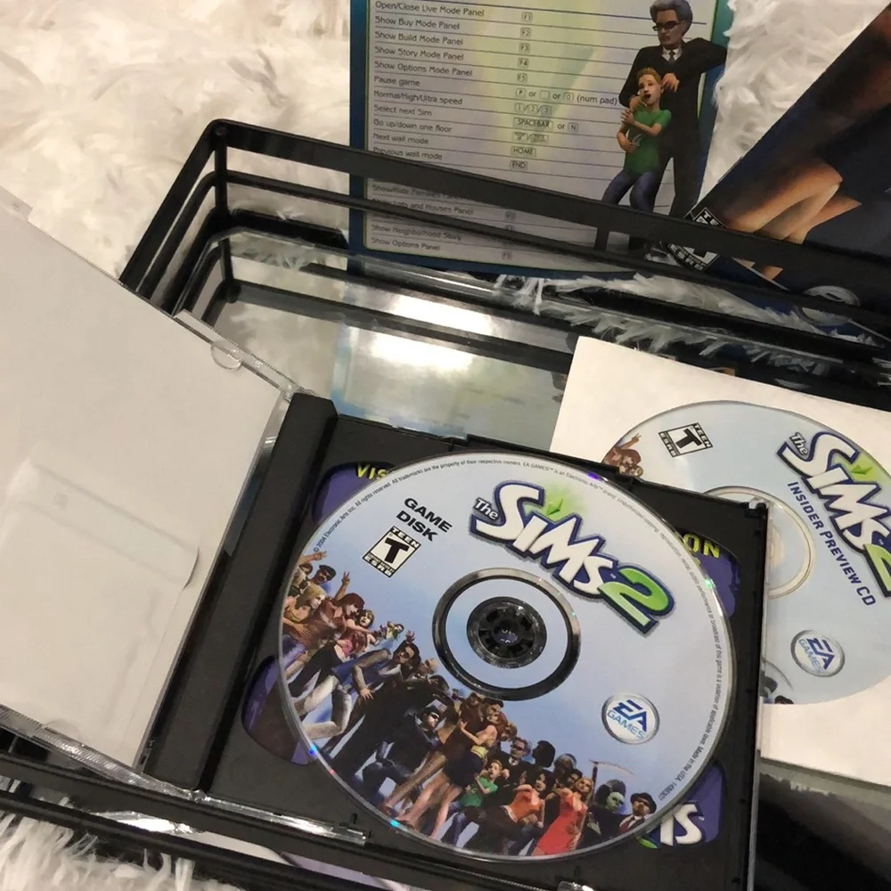 The SIMS 2 PC Game Software- EA Games - Special DVD Edition
